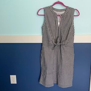 Black and white Vineyard vines dress. New